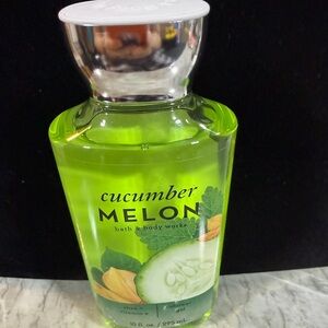 NEW- Bath & Body Works Cucumber Melon Shower Gel (10 Oz)
